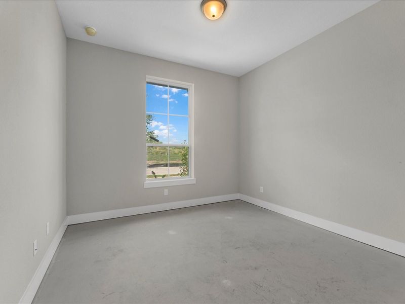 Spacious, unfurnished interior of a new home in Sienna 60’, Missouri City (Image 15).