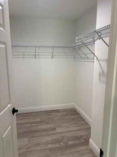 Spacious, unfurnished interior of a new home in , Dunnellon (Image 28).