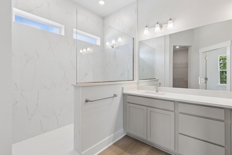 Owner's Bath