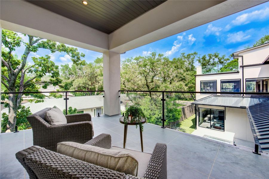 Exterior details and patio area of a home in , Houston (Image 23).