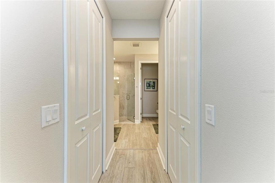 Spacious, unfurnished interior of a new home in , Bradenton (Image 22).