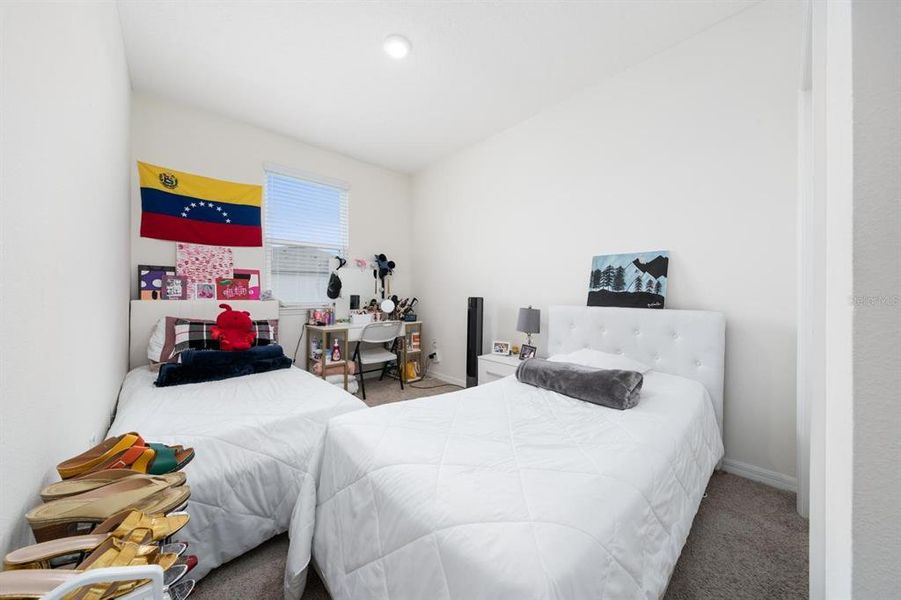 Furnished interior view inside a new home in , Kissimmee (Image 10).