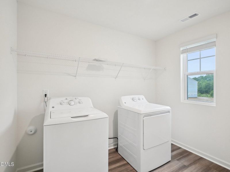 32-web-or-mls-Solace Wy 212-2805-032