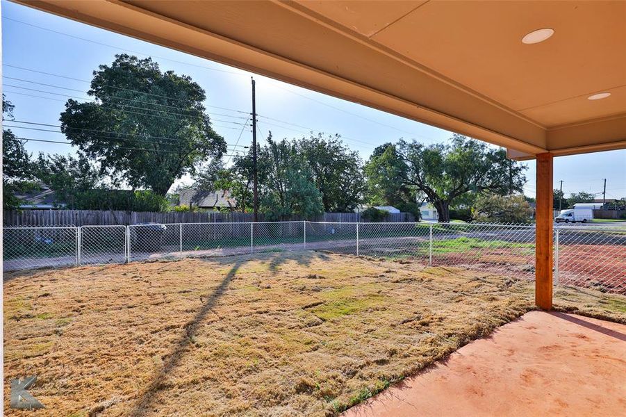Exterior details and patio area of a home in , Abilene (Image 16).