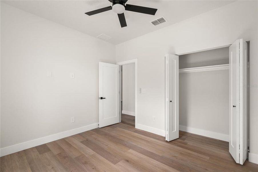 Spacious, unfurnished interior of a new home in , Sebring (Image 11).