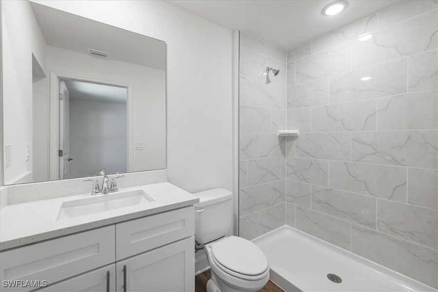 Furnished interior view inside a new home in Cape Coral, Cape Coral (Image 14).