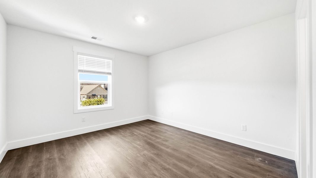 Spacious, unfurnished interior of a new home in The Arbor Townhomes, Kingsport (Image 12).
