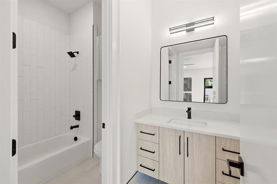 Furnished interior view inside a new home in , Dallas (Image 29).