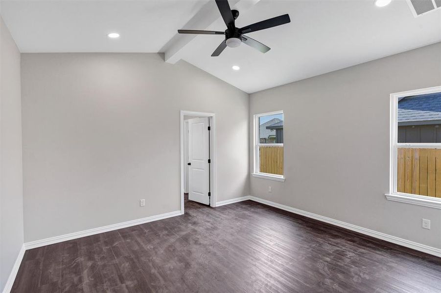 Spacious, unfurnished interior of a new home in , Mabank (Image 21). Spacious, unfurnished interior of a new home in , Mabank (Image 21).