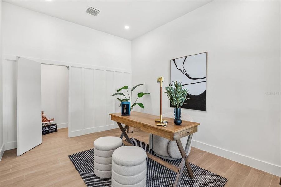 Furnished interior view inside a new home in College Park, Orlando (Image 10).