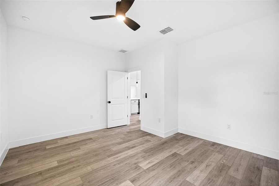 Spacious, unfurnished interior of a new home in , North Port (Image 27).