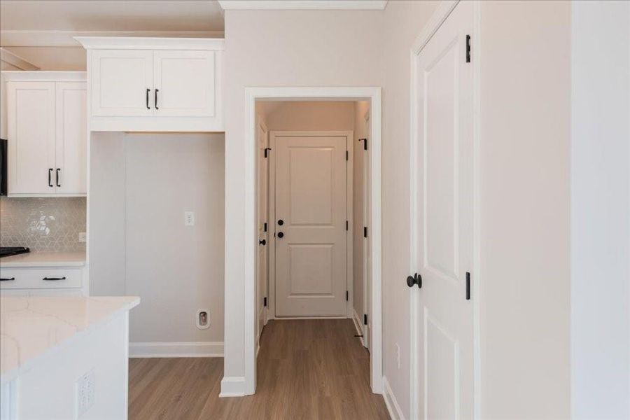 Spacious, unfurnished interior of a new home in Bluffs at Bells Ferry, Marietta (Image 14).