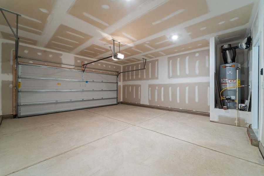 Representative unfurnished interior of a home built from the Weymouth by Caviness & Cates Communities in Bartlett Manor, Youngsville (Image 71).
