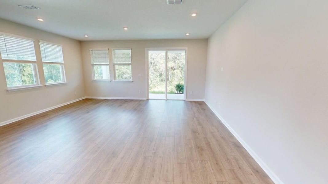 Spacious, unfurnished interior of a new home in RiverTown, St. Johns (Image 7).