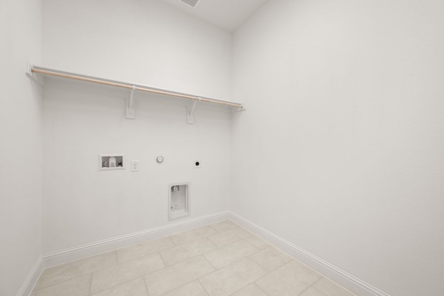 Spacious, unfurnished interior of a new home in Somerset, Mansfield (Image 18). Spacious, unfurnished interior of a new home in Somerset, Mansfield (Image 18).