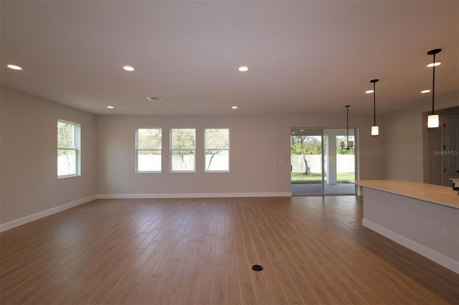 Spacious, unfurnished interior of a new home in Hawk's Overlook, Oviedo (Image 10). Spacious, unfurnished interior of a new home in Hawk's Overlook, Oviedo (Image 10).