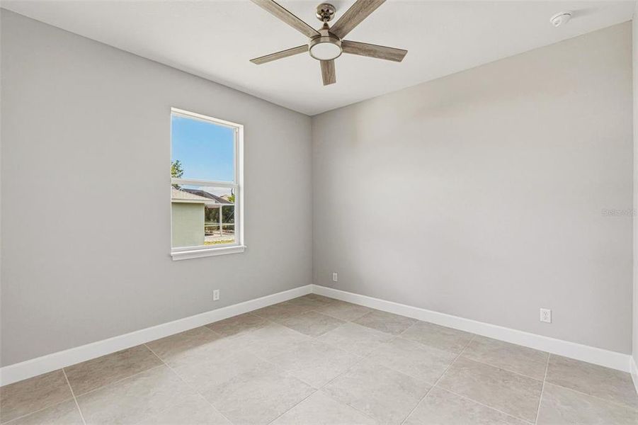 Spacious, unfurnished interior of a new home in , Rotonda West (Image 25).