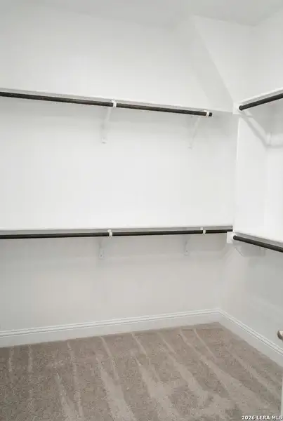 Spacious, unfurnished interior of a new home in , Marion (Image 9).