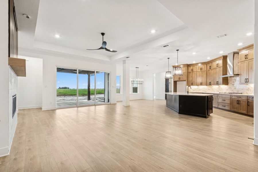 Family Room - Dining - Kitchen Family Room - Dining - Kitchen