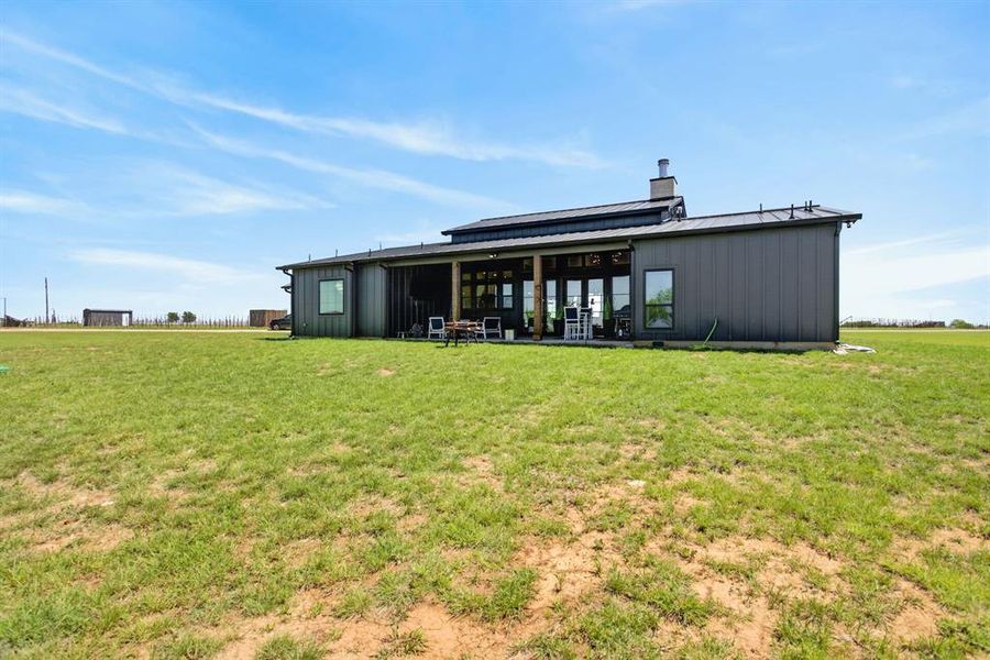 Exterior details and patio area of a home in , Jacksboro (Image 25).