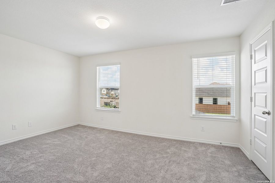 Spacious, unfurnished interior of a new home in Medina Crossing, Von Ormy (Image 14).