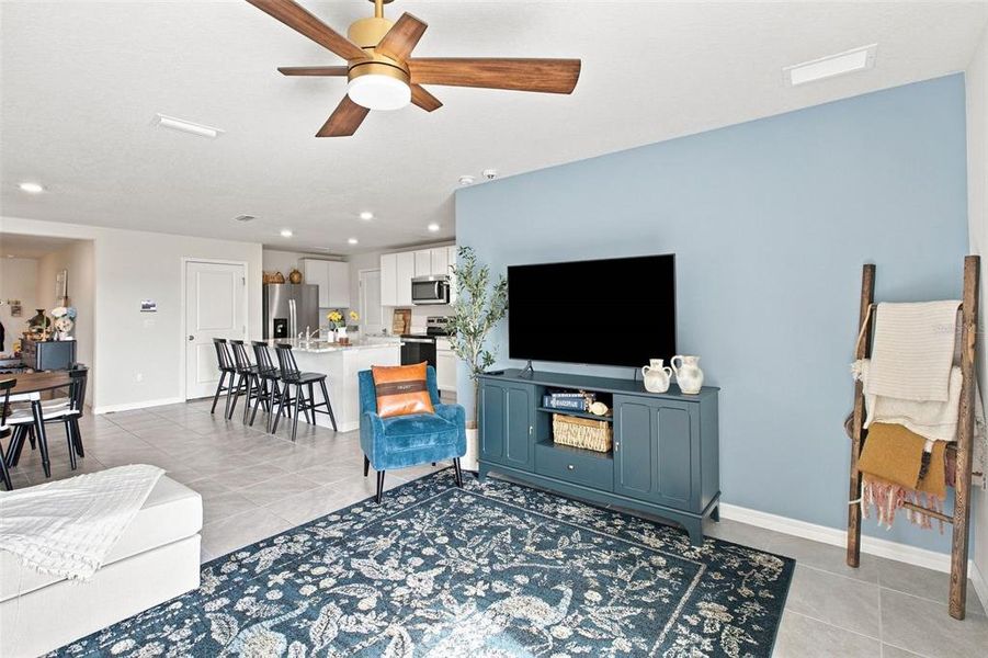 Furnished interior view inside a new home in Silverstone North, Palmetto (Image 9). Furnished interior view inside a new home in Silverstone North, Palmetto (Image 9).