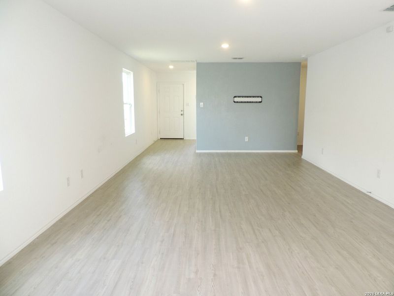 Spacious, unfurnished interior of a new home in Willow View, Converse (Image 17).