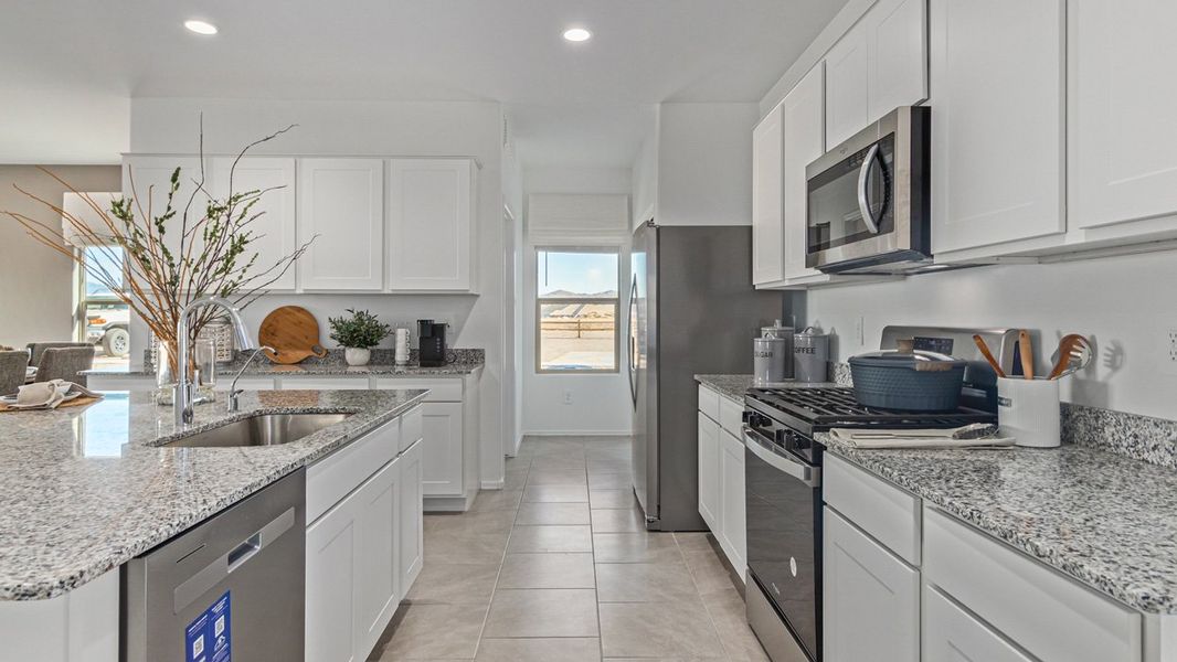 Image 40 representing the Kingston by D.R. Horton in Sycamore Vista, Vail, AZ.