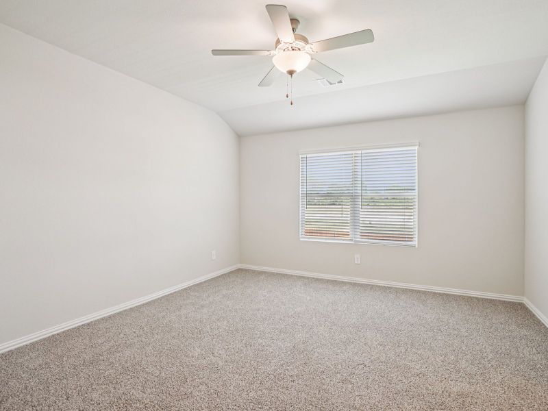 Spacious, unfurnished interior of a new home in Westmoor, Sherman (Image 24).