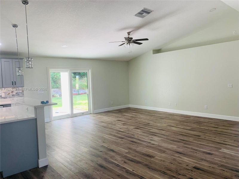 Spacious, unfurnished interior of a new home in , Lake Placid (Image 15).
