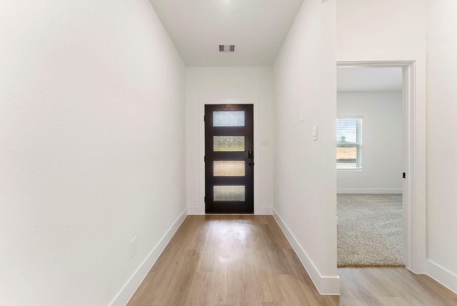 Spacious, unfurnished interior of a new home in Chapel Lakes, Montgomery (Image 39).