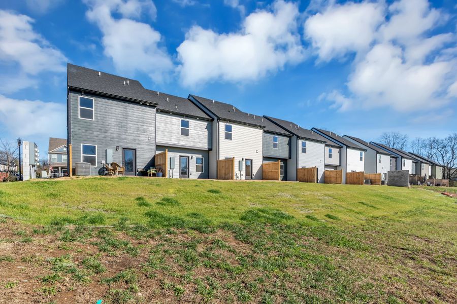 Exterior details and patio area of a home in Oxford Station, Gallatin (Image 19).