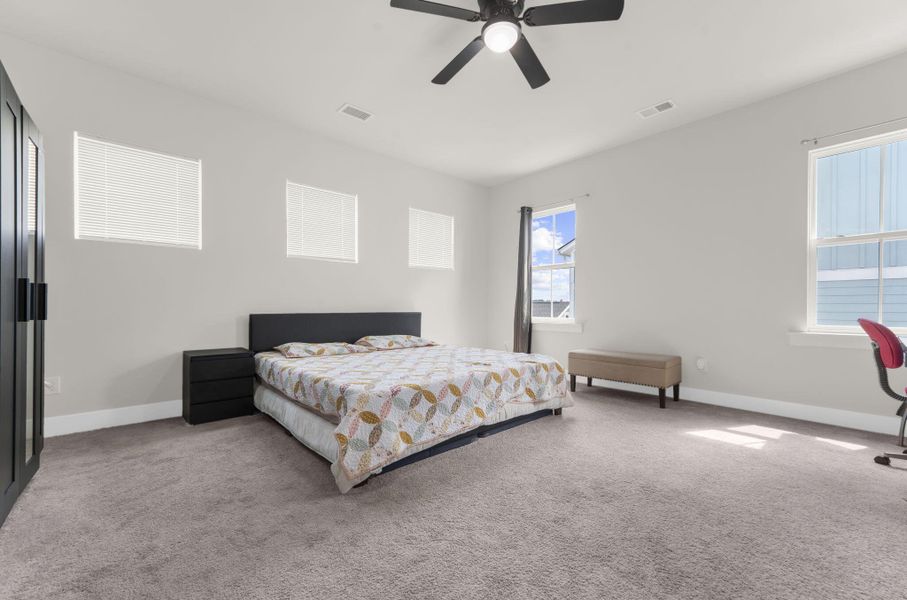 Furnished interior view inside a new home in Carnes Crossroads, Summerville (Image 31). Furnished interior view inside a new home in Carnes Crossroads, Summerville (Image 31).