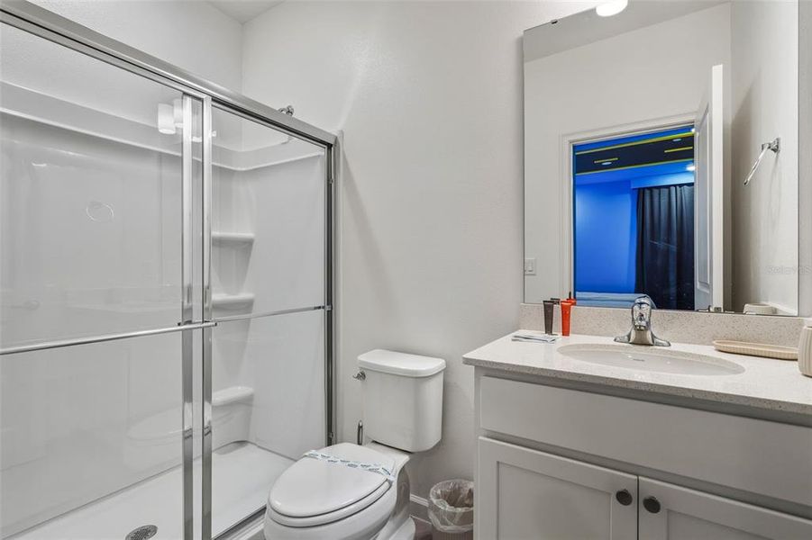 Furnished interior view inside a new home in , Orlando (Image 27).