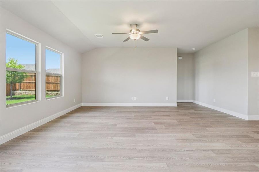 Photo is not of the actual home, but is an inspirational photo of builder’s model home and may depict options, furnishings, and/or decorator features that are not included.