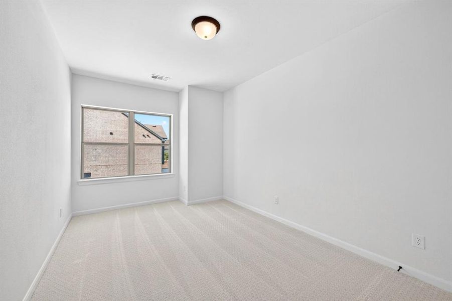 Spacious, unfurnished interior of a new home in Hillside at Las Colinas, Irving (Image 35).