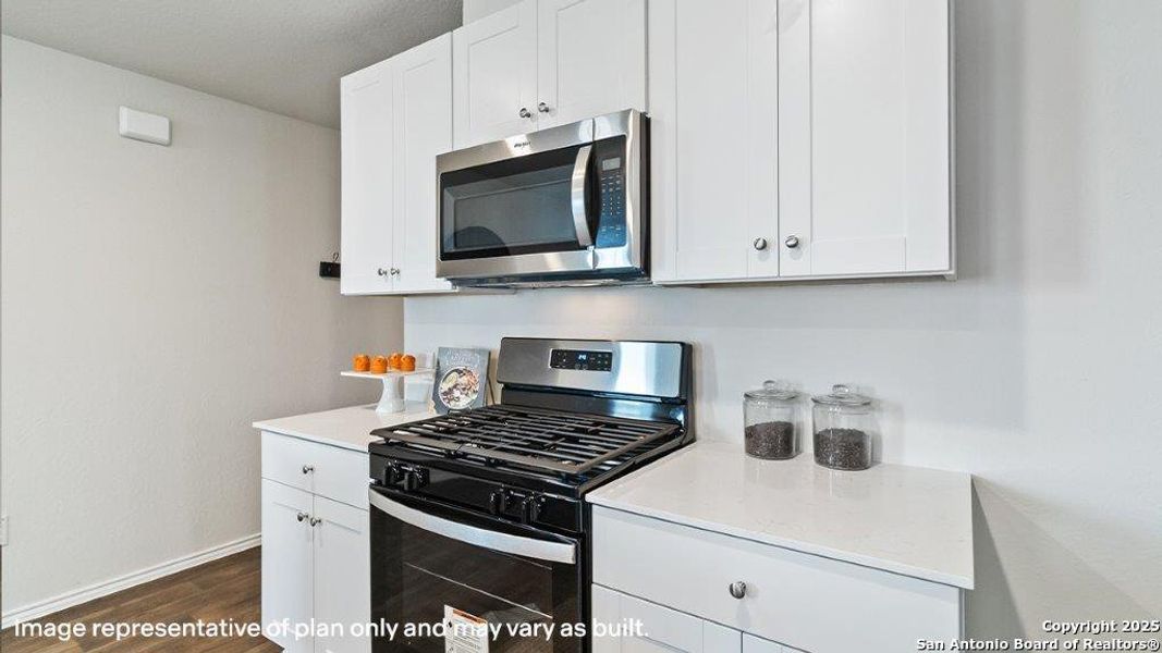 Close-up of interior finishes inside a home in Avenida, Converse (Image 18). Close-up of interior finishes inside a home in Avenida, Converse (Image 18).
