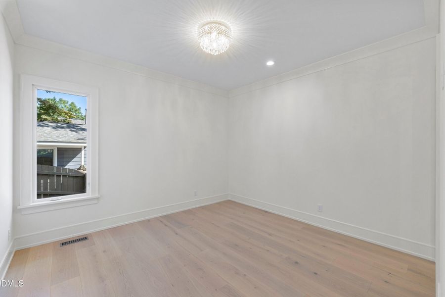 12-405 Latimer Rd_4396