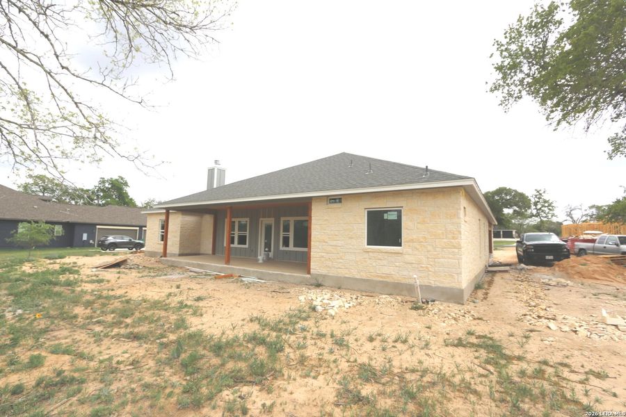 Exterior details and patio area of a home in , La Vernia (Image 2). Exterior details and patio area of a home in , La Vernia (Image 2).