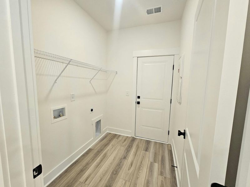 Spacious, unfurnished interior of a new home in Creekside at Andrews, Summerville (Image 18).