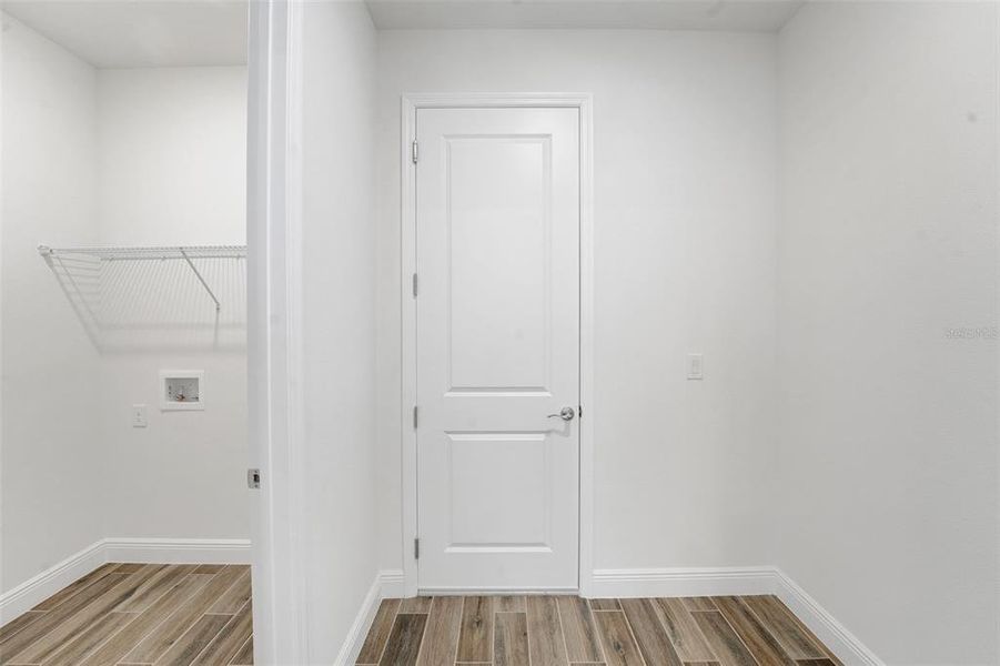 Spacious, unfurnished interior of a new home in Angeline, Land O' Lakes (Image 17).