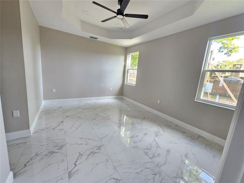 Spacious, unfurnished interior of a new home in , St. Petersburg (Image 6).