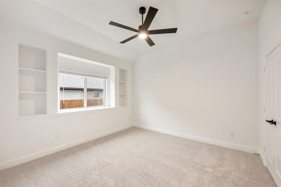 Spacious, unfurnished interior of a new home in Villages of Hurricane Creek, Anna (Image 31).