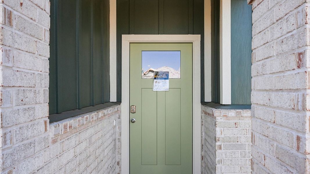 Exterior details and patio area of a home in Thunder Rock, Marble Falls (Image 3).