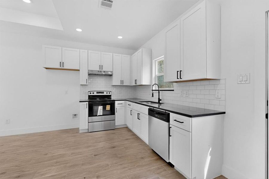 Furnished interior view inside a new home in , Mabank (Image 7).