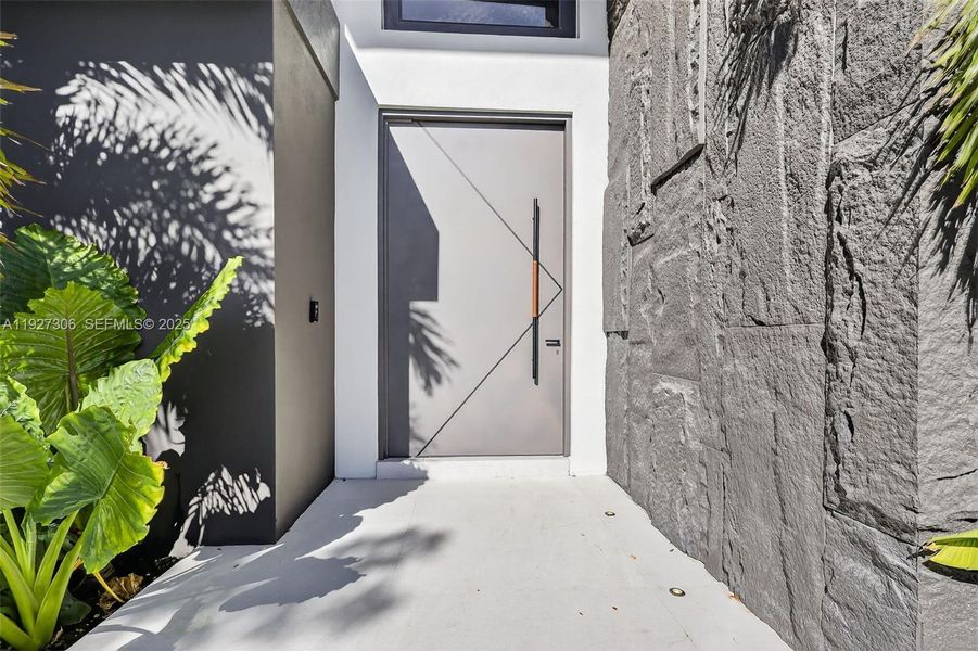 Exterior details and patio area of a home in , Biscayne Park (Image 29).