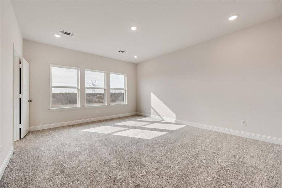 Spacious, unfurnished interior of a new home in Creekside of Crowley, Crowley (Image 16). Spacious, unfurnished interior of a new home in Creekside of Crowley, Crowley (Image 16).