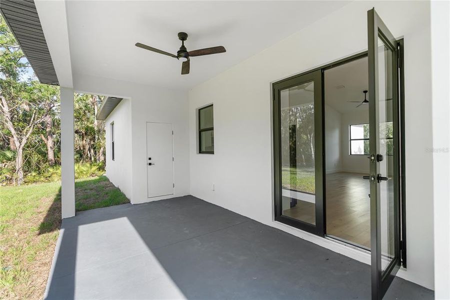Spacious, unfurnished interior of a new home in , Port Charlotte (Image 31).