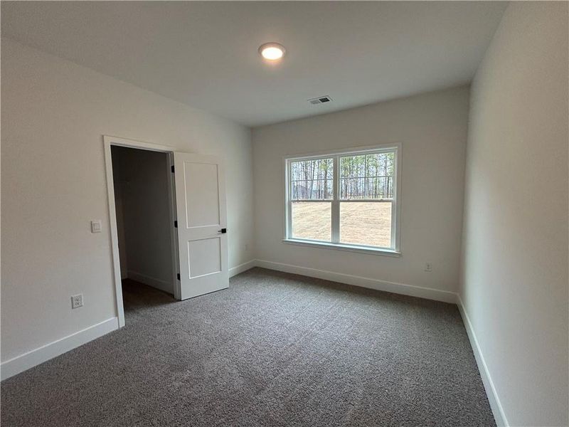 Spacious, unfurnished interior of a new home in Tuscany Hills, Douglasville (Image 12).