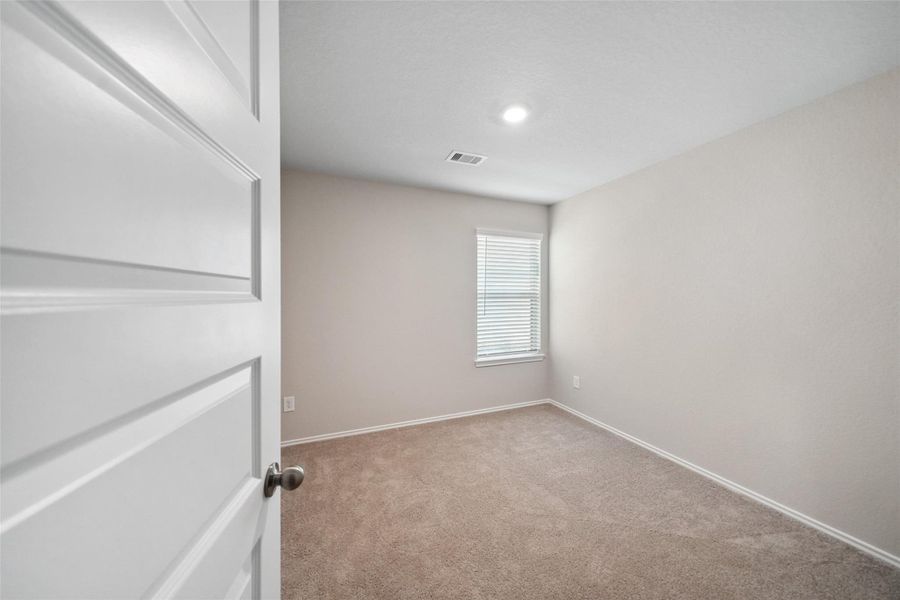 Spacious, unfurnished interior of a new home in , Waller (Image 19).